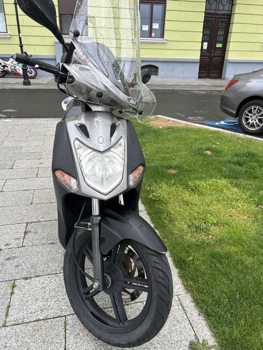 Vând scuter Kymco Agllity de 125cc