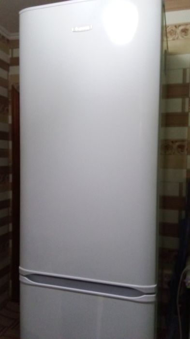 Холодильник Бирюса