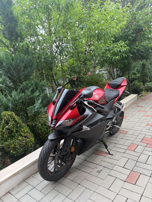 Yamaha YZF - R125