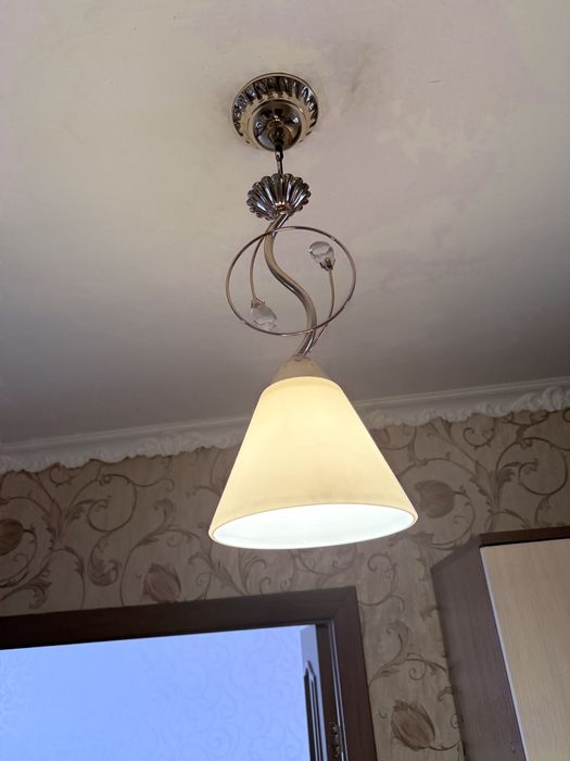 Продам люстры не дорого