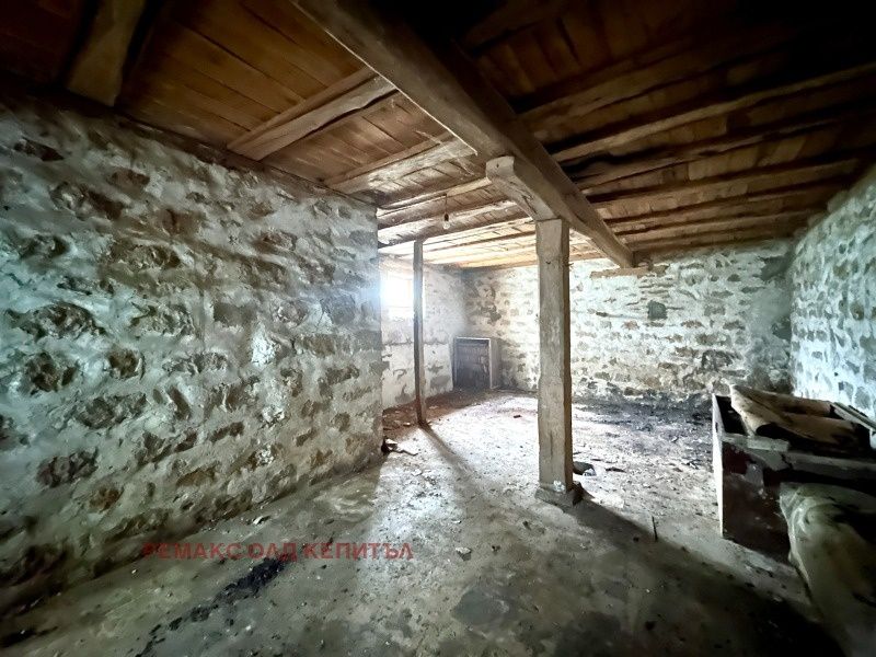 Къща в село Хотница