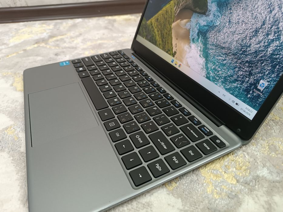 НОУТБУК Windows 11 Pro ssd m.2.