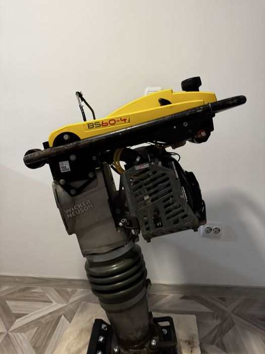 Mai compactor wacker neuson BS 60-4As  4CP 72kg motor honda 4 timpi