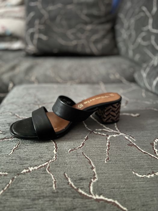 Шлёпки кожаные женские