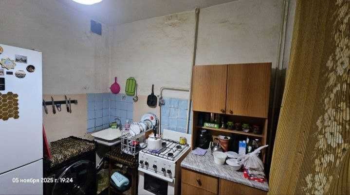 2/6/9 продам квартира Ц15/Абай. Метро Гафур Гулям Квартира сотаман!