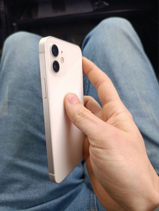 iPhone 12  64 gb. srochnaa