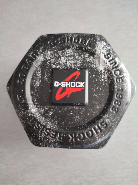 Часовник g-shock.