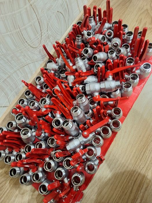 Краны шаровые продам