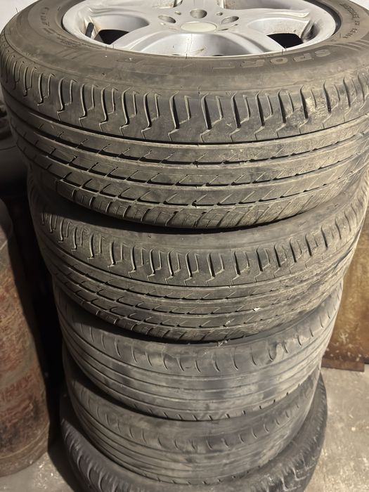 Продам резину летнию с дисками на R16, 5/112.