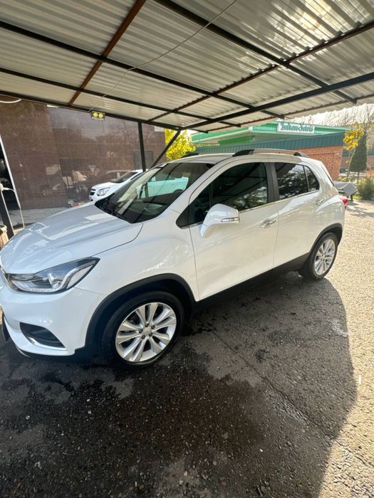 Продаю свой Трекер 1 премьер