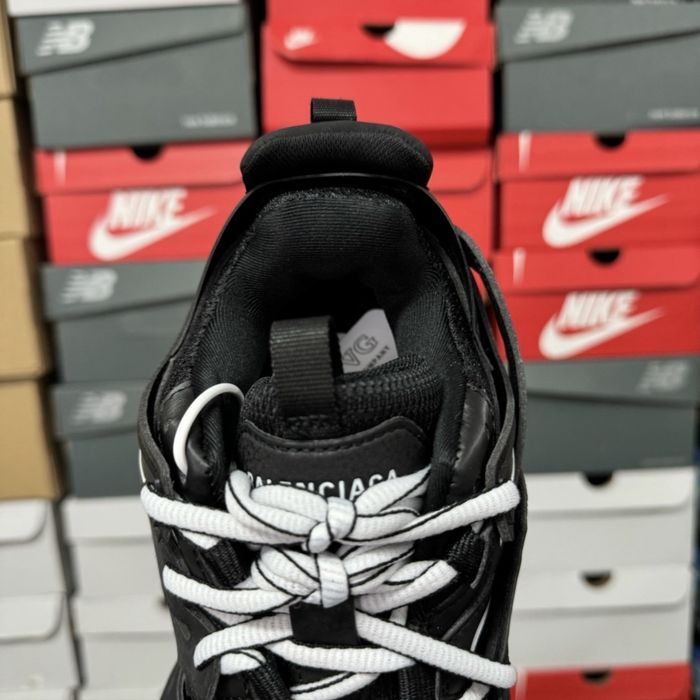 Balenciaga Track 3.0 LED