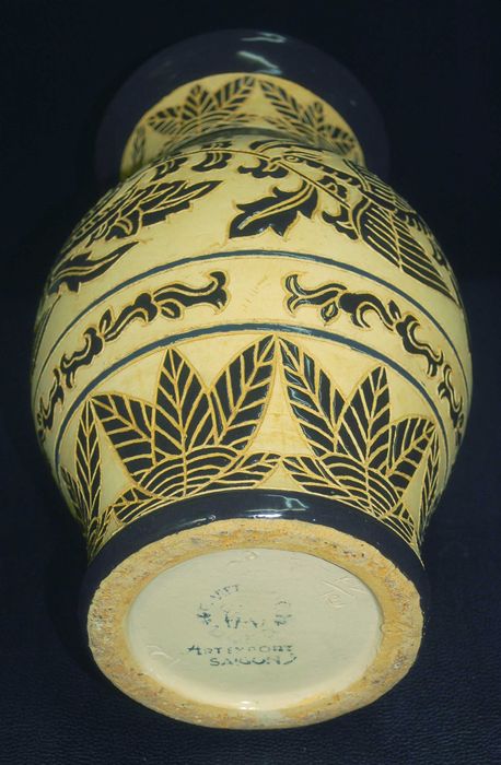 Винтидж Гравирани Керамични Вази VIETNAM DONA Artexport Saigon