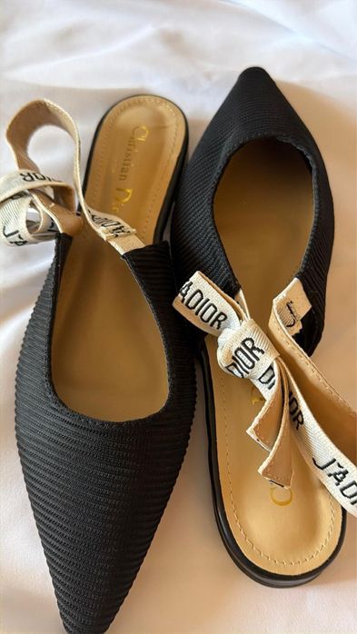 Balerini superbi Dior