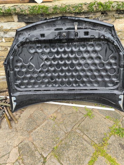 Преден капак Опел Астра Н черен металик предна решетка Опел Астра Н