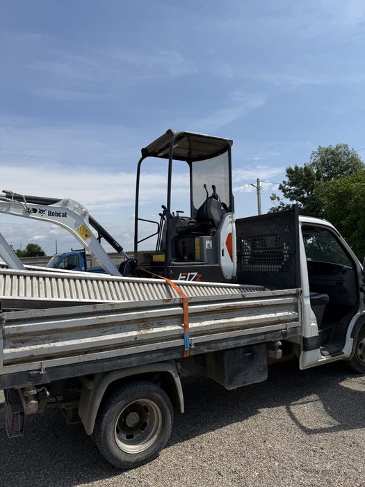Exacut lucrari cu miniexcavator și bascula