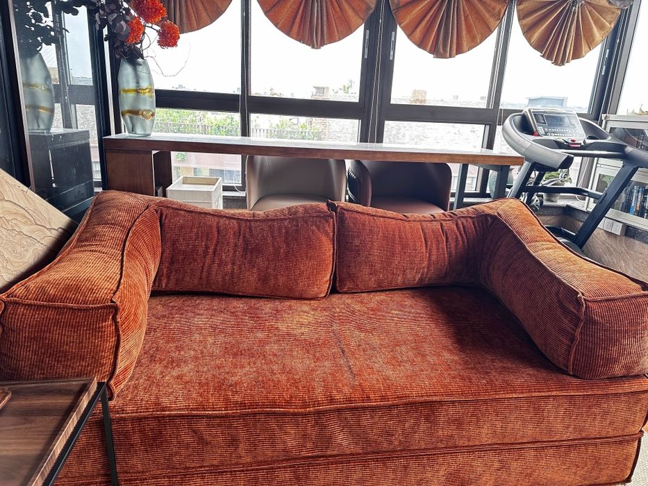 Бескаркасный диван кровать