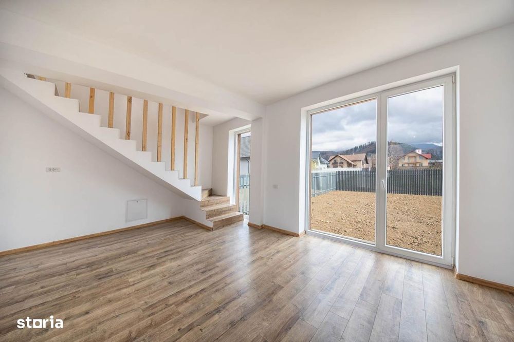 Duplex cu patru camere, teren 250 mp, Rasnov — fotografia 3