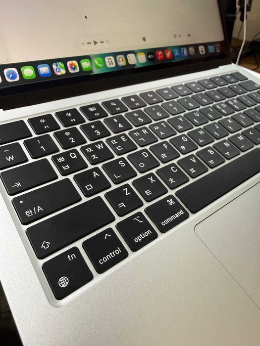 MacBook Air M2 – Space Grey