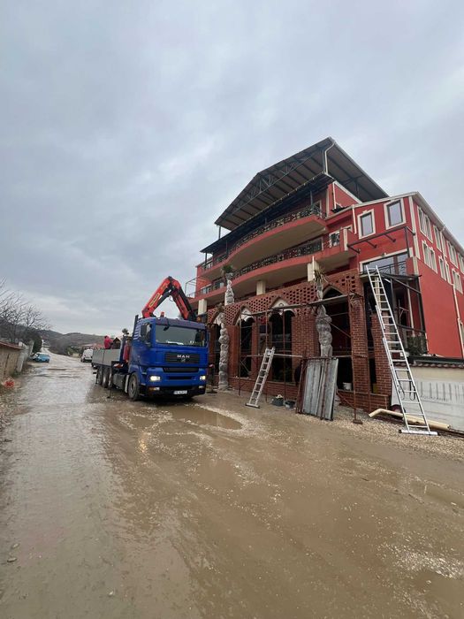 Транспортни услуги Камион с кран 20 метра. Автокран