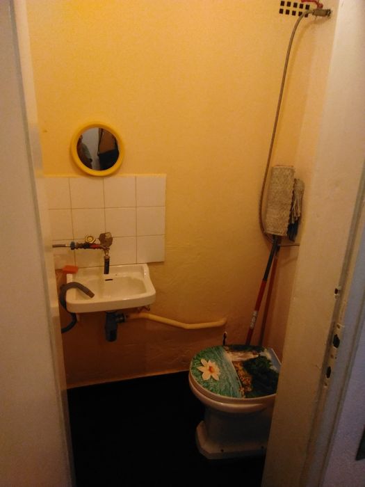 Дава се под наем Двустаен апартамент в Русе, Централен южен район - 68 кв.м за 239.7 € - Снимка #1