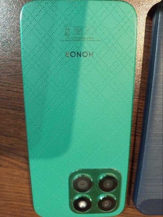 Телефон HonorX,8. 8gb 256