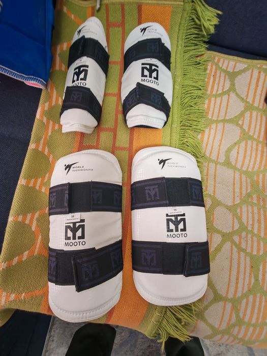 Продам комплект экипировки для тхэквондо