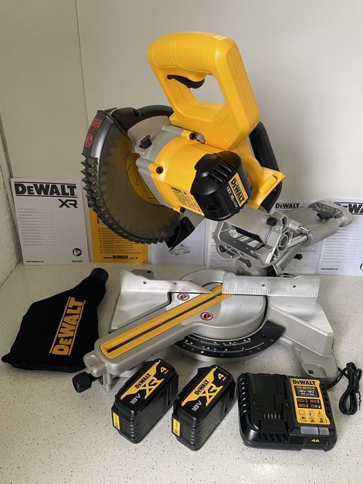 DeWALT DCS365M2-QW XR. Fierestrau Circular Stationar 18V. Set Cu 2X Baterii de 4AH + Incarcacator (Pachet Complet.) Original Nou !