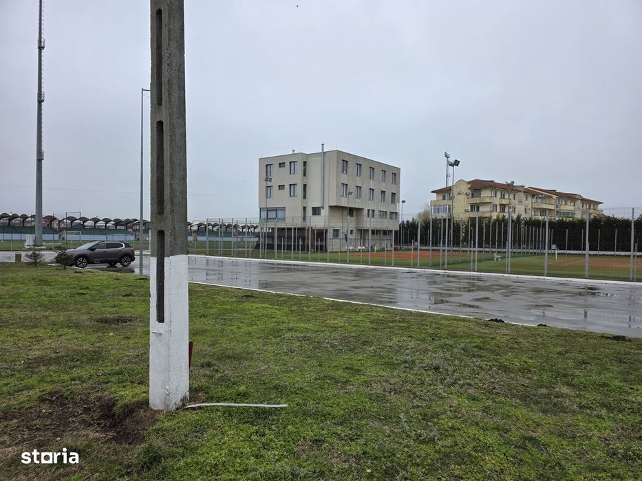 TEREN ÎNTRE CASE CU UTILITATI –Intravilan 801 mp - Stradă asfaltată