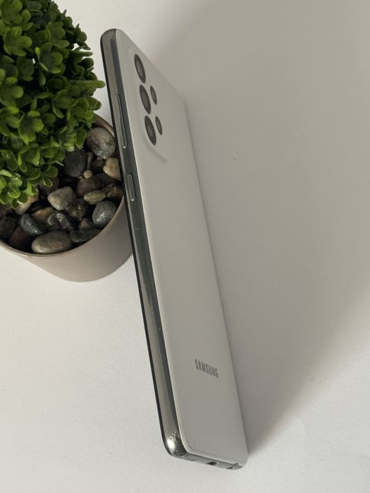 Samsung Galaxy A52   128GB    6gb RAM