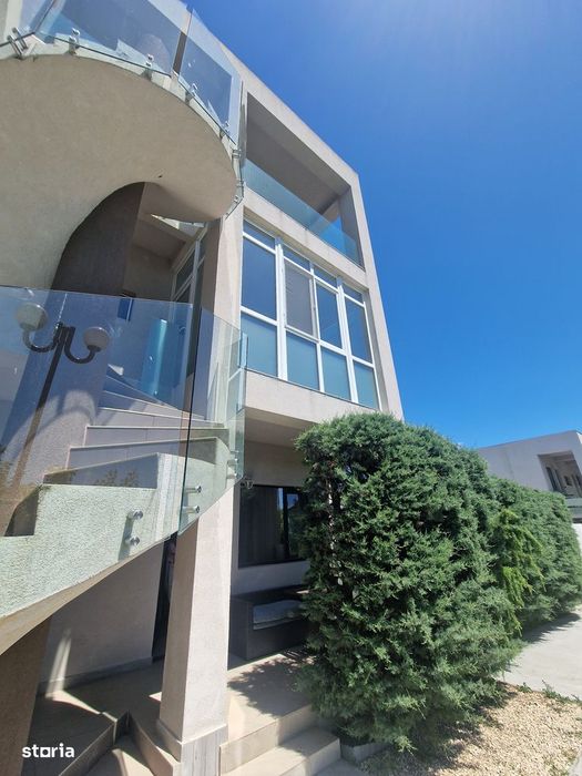 Mamaia Nord- Garsoniera mobilata, etaj parter cu terasa- 42.000euro