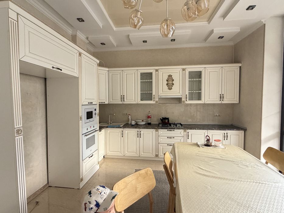 Продаётся кухонный гарнитур в комплекте
