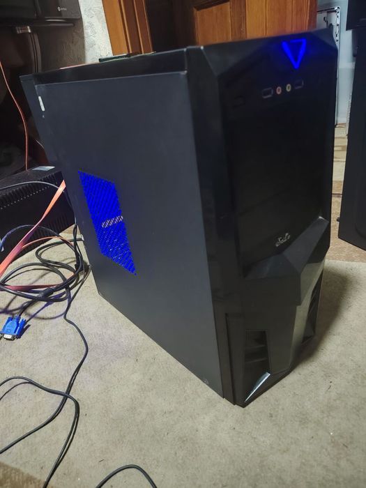 H81 kompyuter va monitor