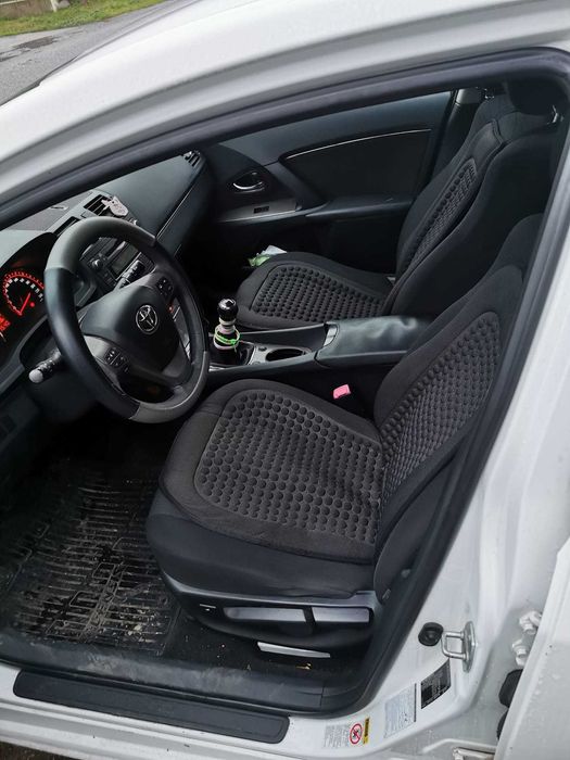 toyota avensis 1.8 benzina