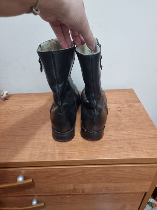 Продам ботильоны чёрные р 40-41