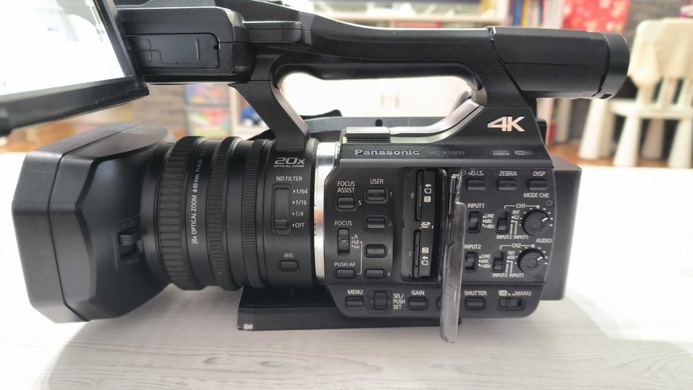Vand sau schimb cameră video Panasonic HC-X1000 4K