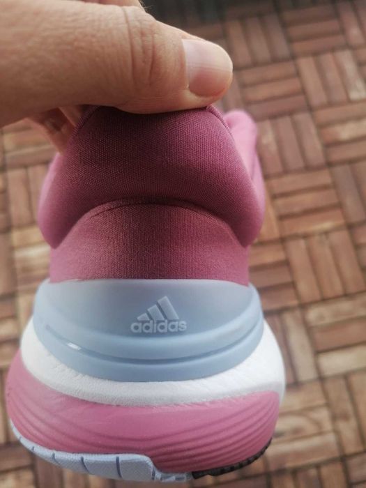 Продавам маратонки за бягане