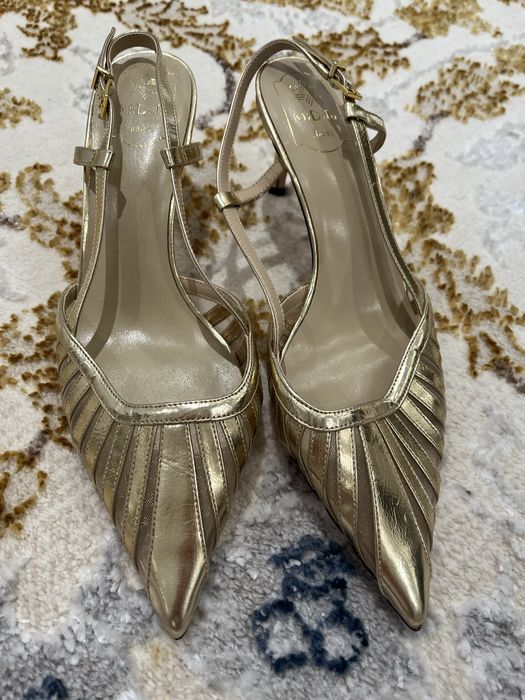 Туфли новая размер 40