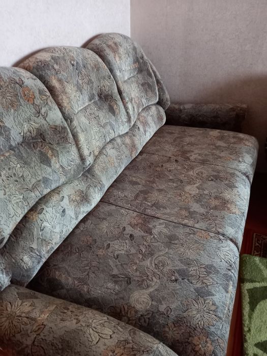 Продам диван в отличном состоянии