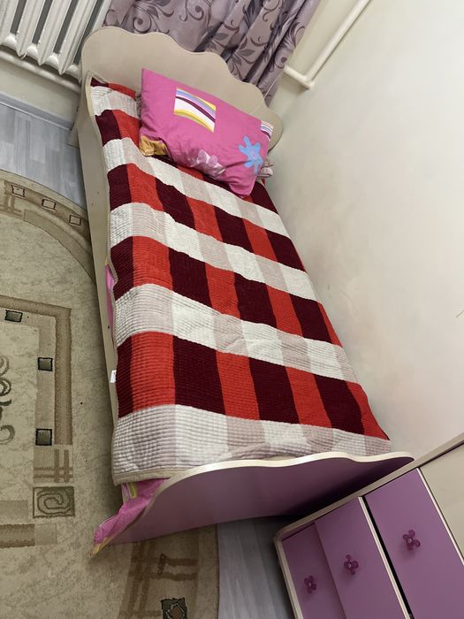 Мебель для девочки ( спальня)