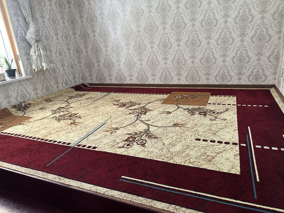 Ковер 3х6,очень хороший