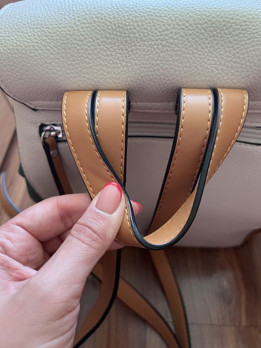 Дамска кожена раница