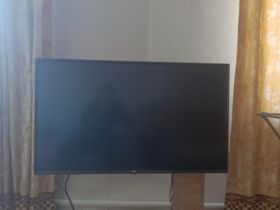 Продам телевизор LG
