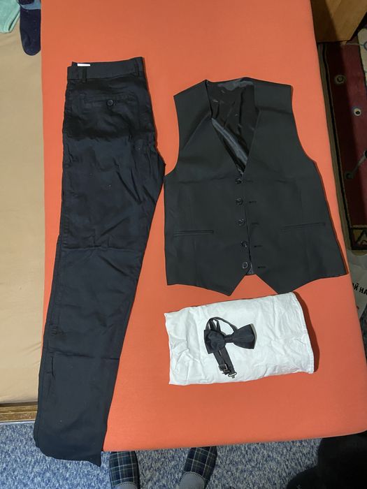 Мъжки елегантен костюм