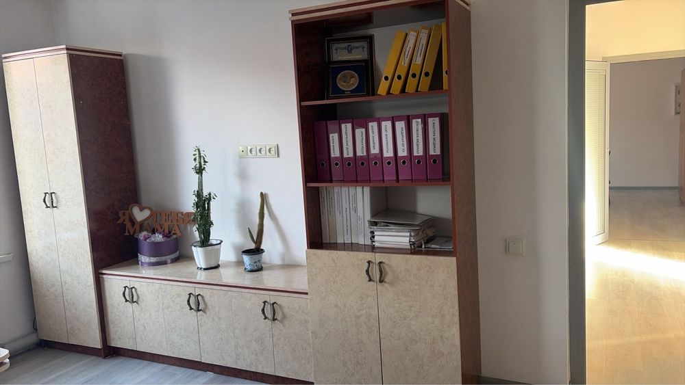 Продается офисная мебель