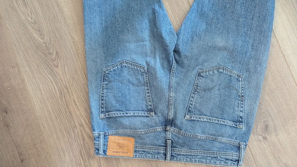 Мъжки дънки Jacke & Jones