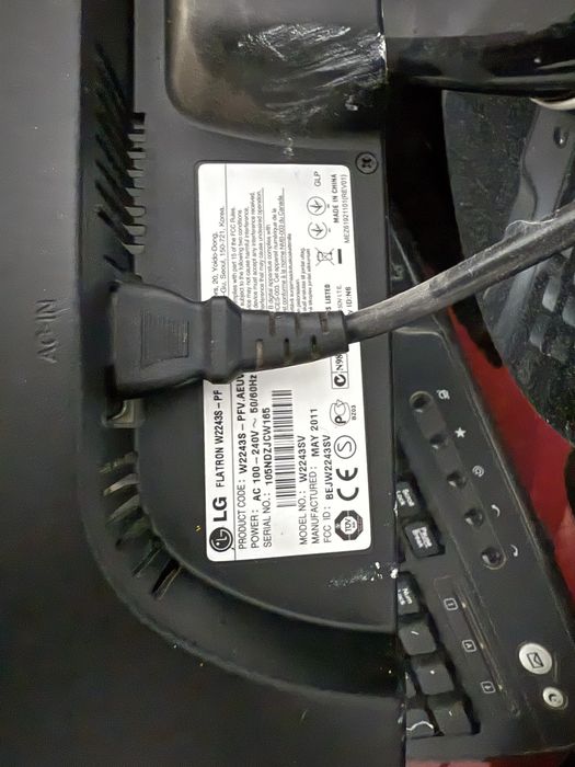 Продаю ПК  и стол тоже