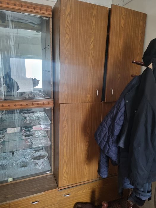 Mebel stenka rangi jigarang