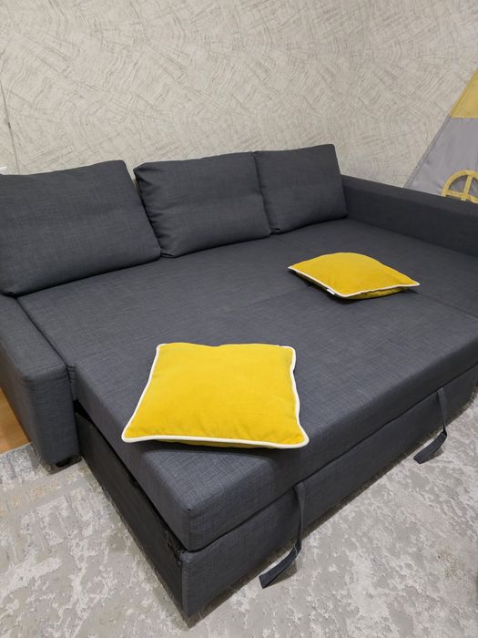 Угловой диван от IKEA