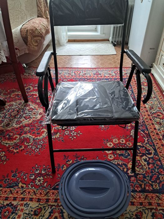 Продаю санитарный стул