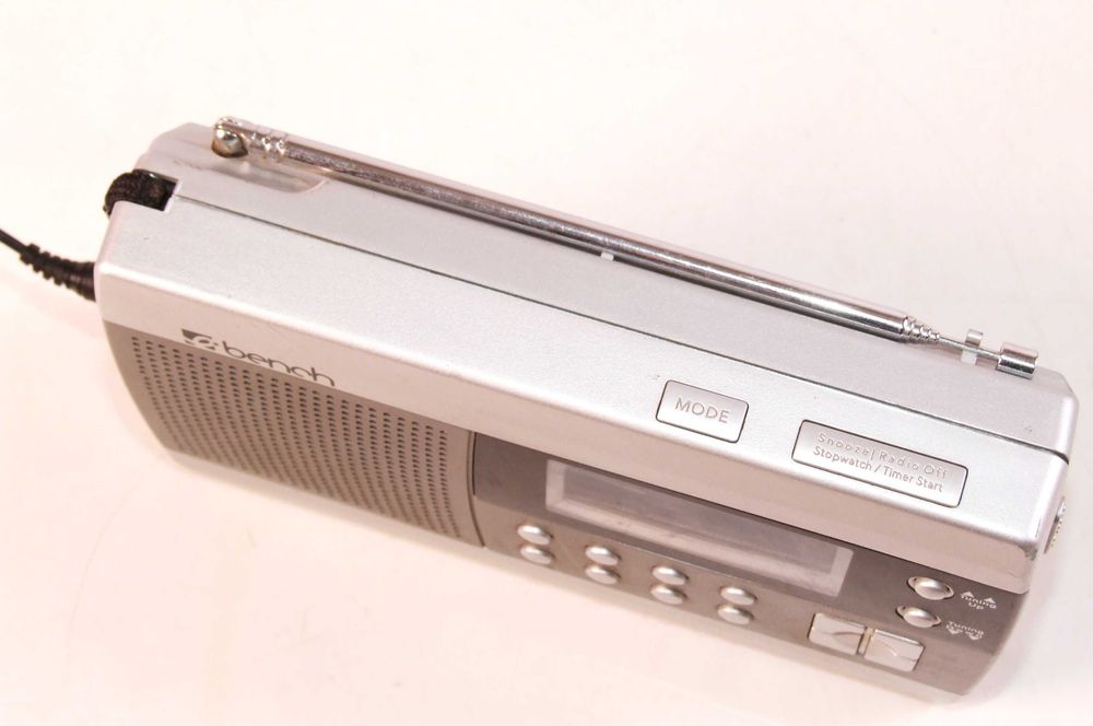 Radio BENCH, 4 lungimi unda, priza-baterii, Made in Germany, ca NOU